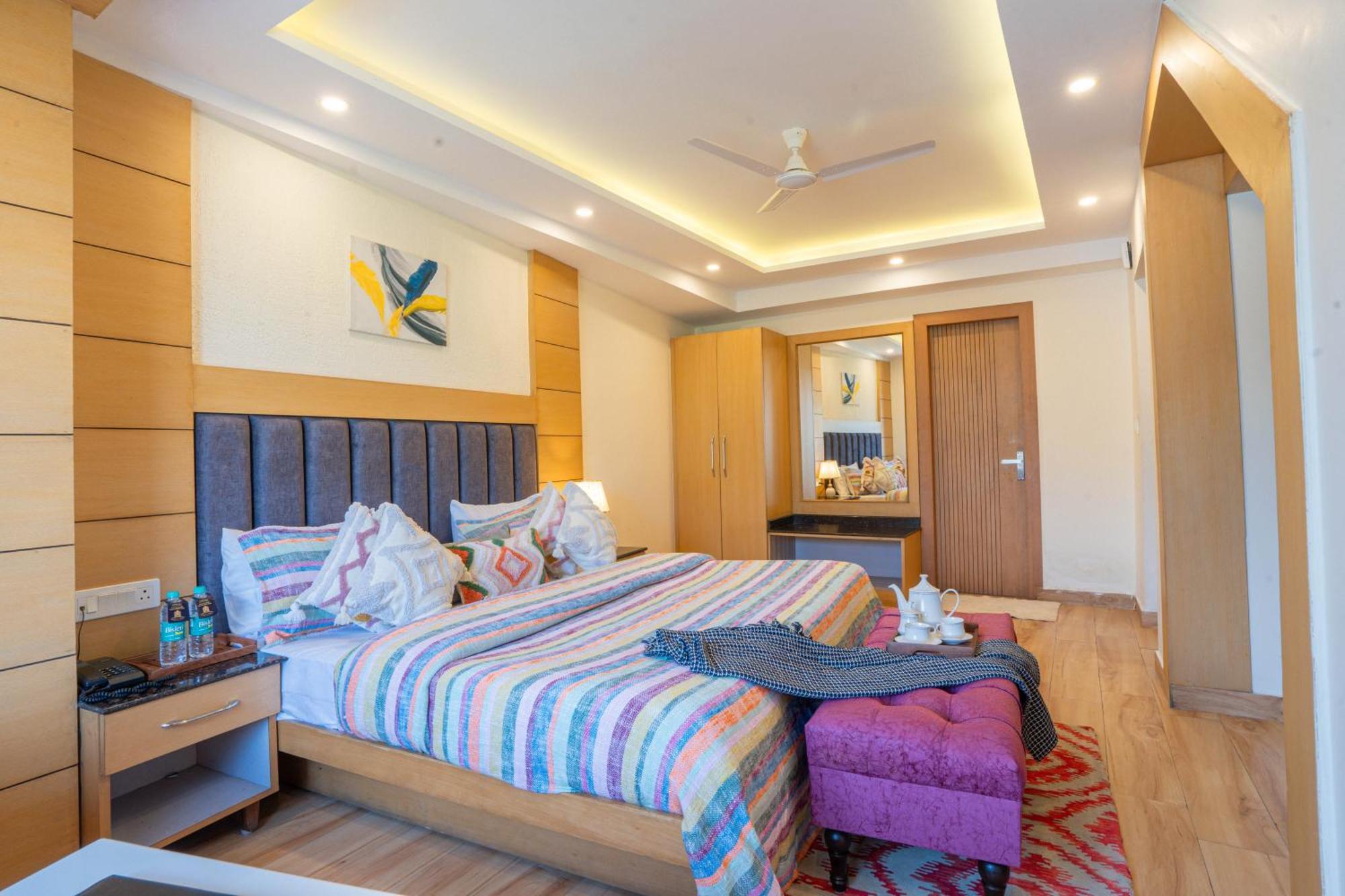 Super Hotel By Perfectstayz Mall Road ムスーリー 部屋 写真