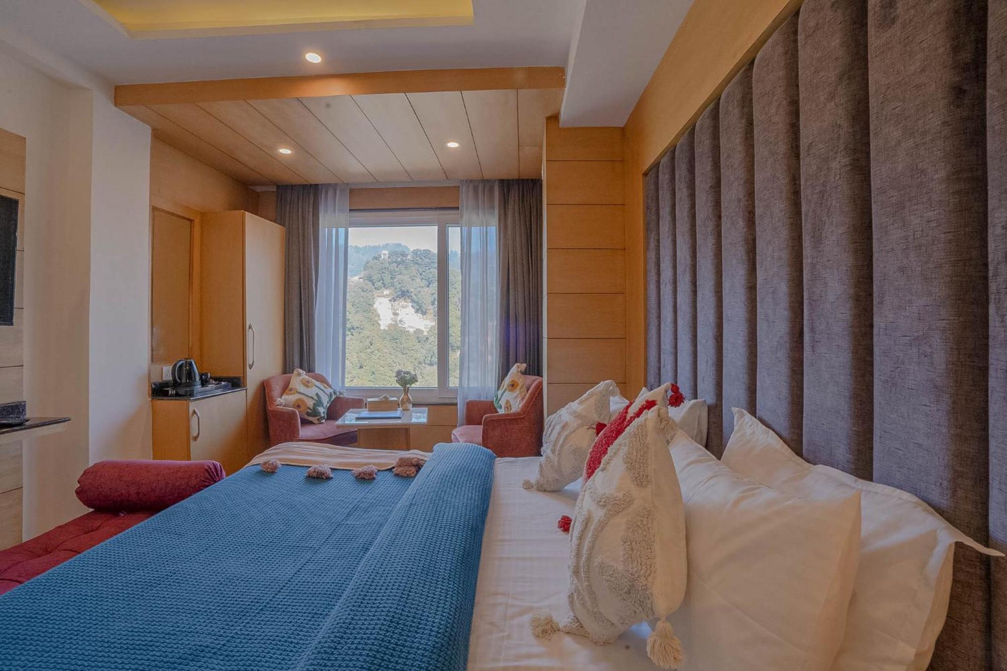 Super Hotel By Perfectstayz Mall Road ムスーリー 部屋 写真