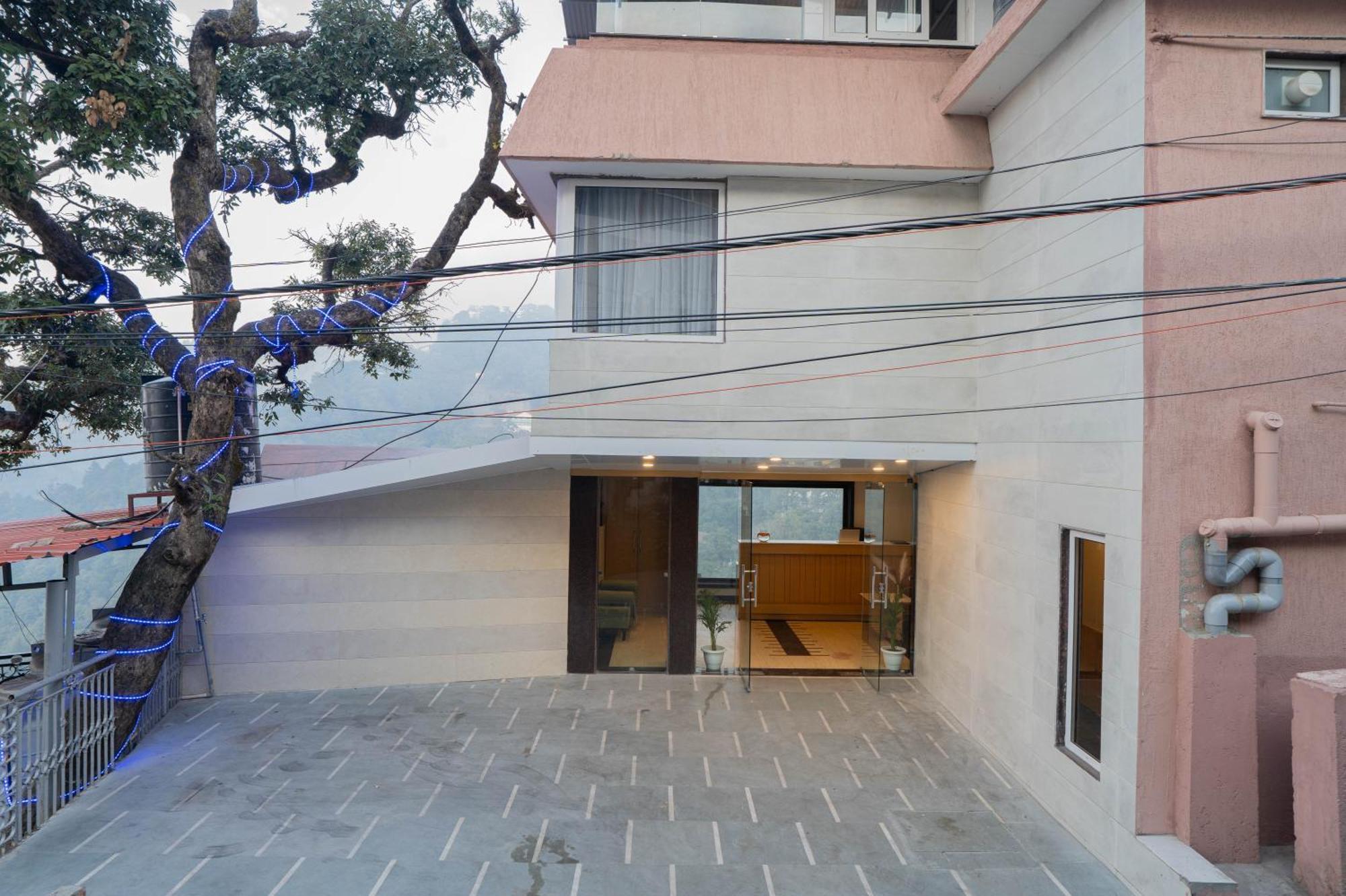 Super Hotel By Perfectstayz Mall Road ムスーリー エクステリア 写真